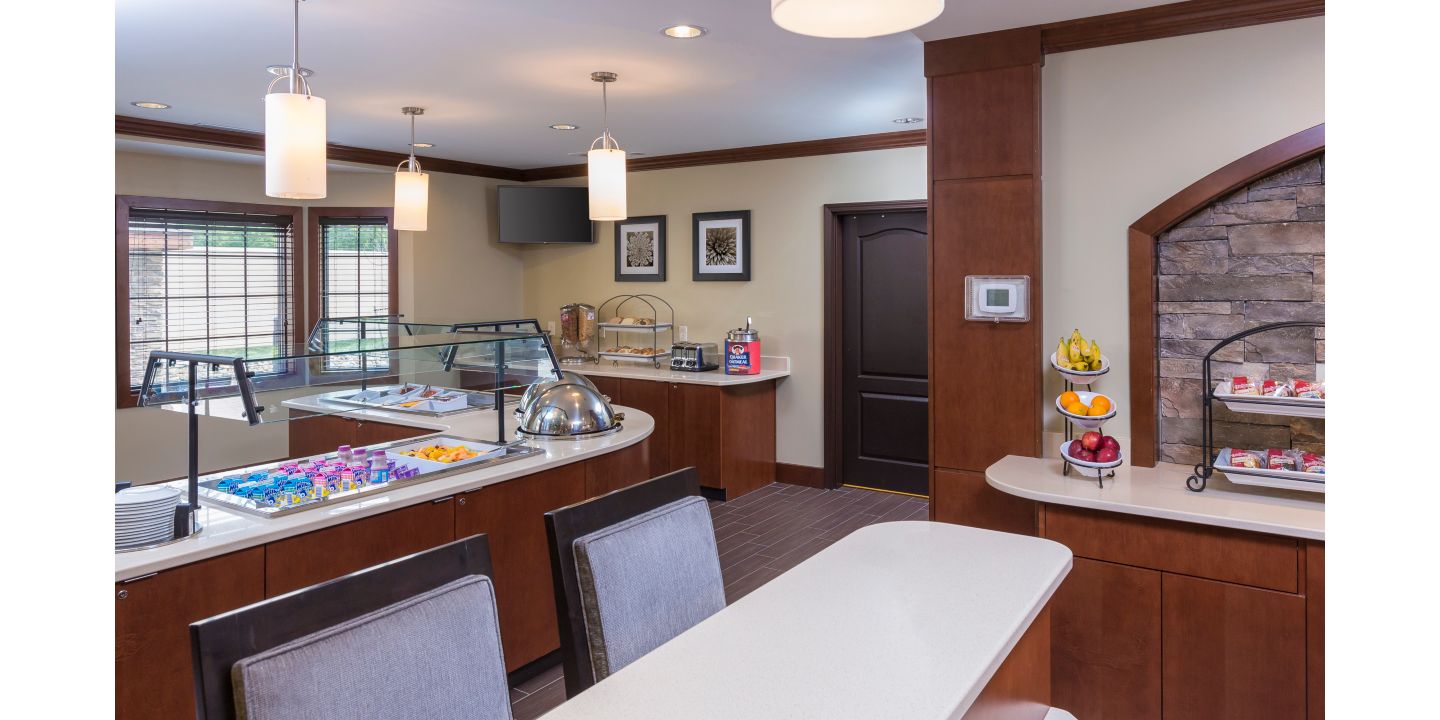 A daily, hot, fresh breakfast is included in your stay with healthy options, daily specials and plenty of variety for our long-term guests.

Weekdays - 6:30-9:30am
Weekends - 7:30-10:30am